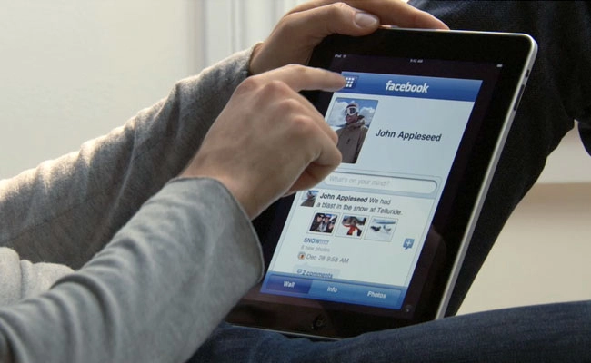 Facebook запустил собственное приложение для iPad