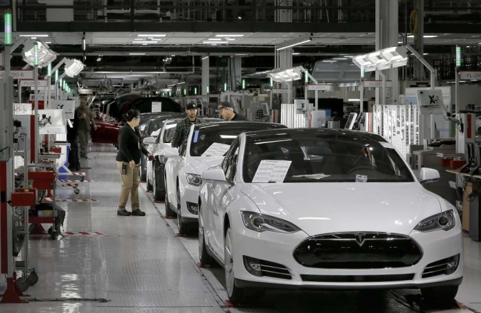 Tesla срочно нужны деньги? Илон Маск говорит, что нет