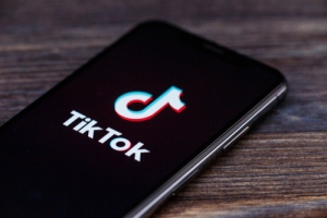 
		
			 TikTok запустил  приложение «More on TikTok» на устройствах Amazon Fire TV		
		
