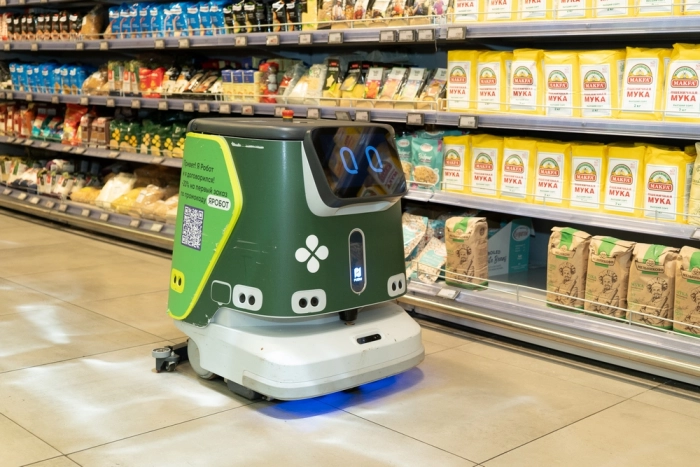 Роботы-мойщики PUDU появились в супермаркетах ТС «Перекрёсток»