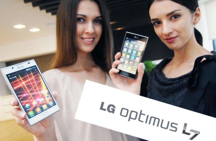 LG Optimus L7 поступит в продажу в мае