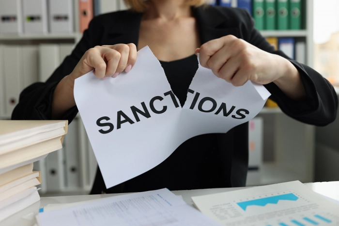 Выстоит ли рубль в новых санкциях? Размышления экспертов
